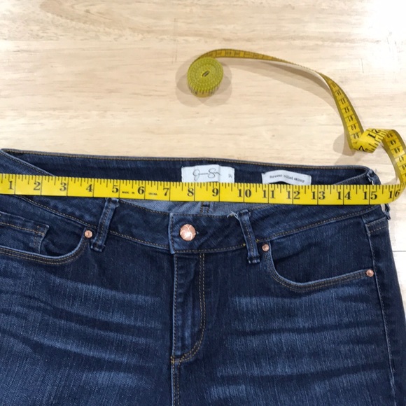 Jessica Simpson Capri Jeans - Picture 3 of 6